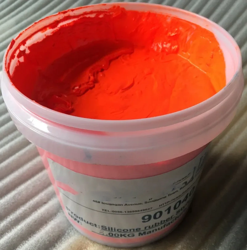 Fast dry Fabric printing silicone ink Decription:&nbsp;Silk screen printing silicone rubber can be firmly adhered to the surface of textiles by screen printing....