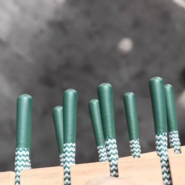 Hard hand feel dipping silicone&nbsp;Style: ZEW 815Mix ratio: 10A:1B&nbsp;Dipping silicone&nbsp;AdvantagesHard Hand Feel & Structure: It creates a dense, ri...